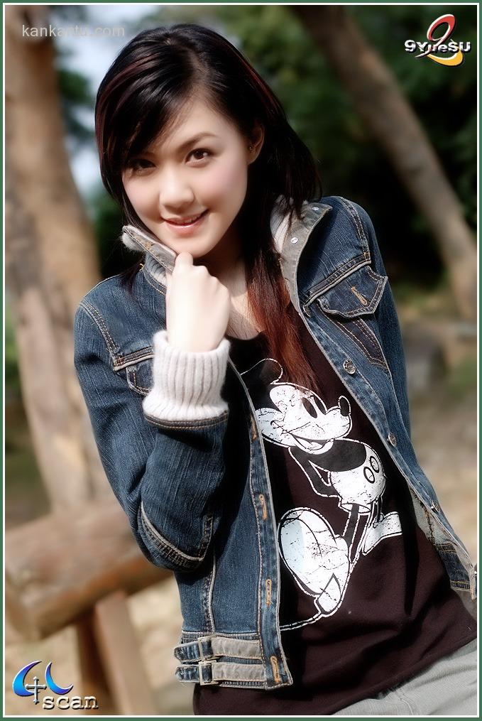 美女旅游照