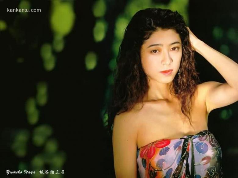 板谷佑三子性感壁纸