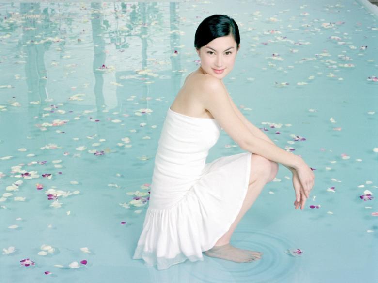 玉兰油美女广告