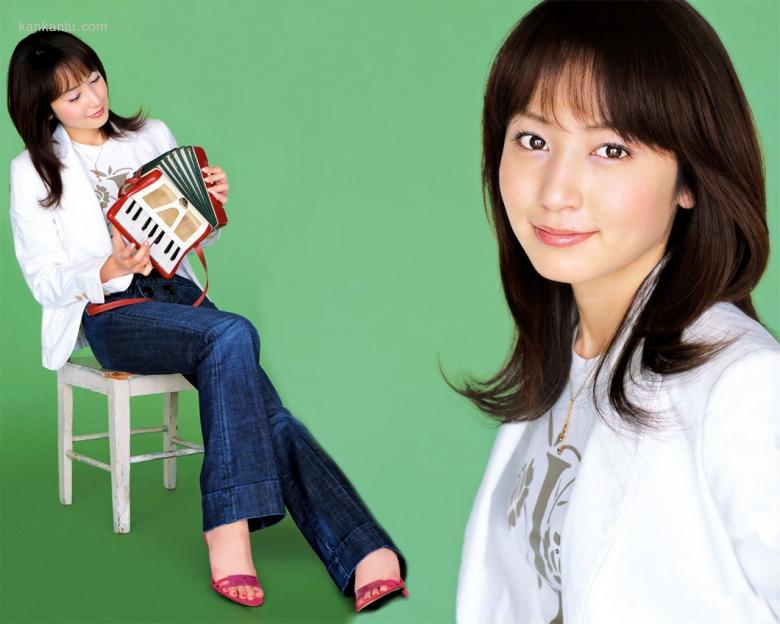 矢田亚希子 Akiko Yada