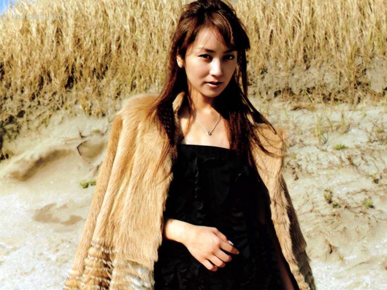 矢田亚希子 Akiko Yada