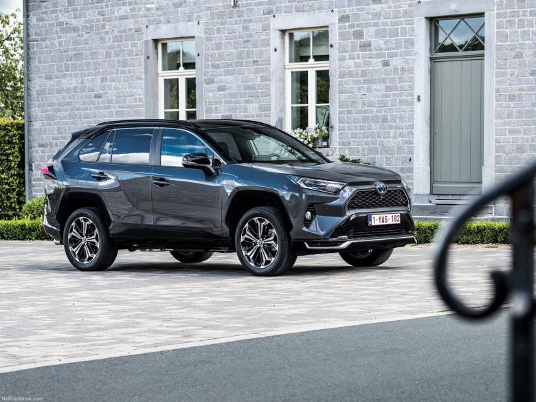 2021款丰田RAV4插电混动版