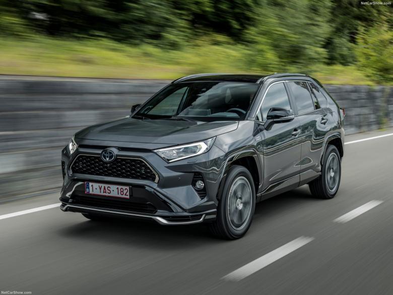 2021款丰田RAV4插电混动版